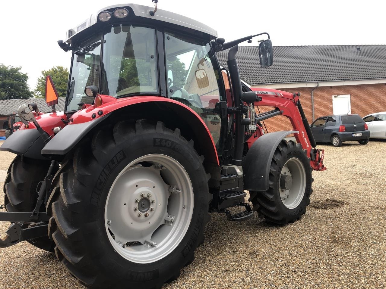 Traktor des Typs Massey Ferguson 5712S DYNA 4, Gebrauchtmaschine in Videbæk (Bild 3)