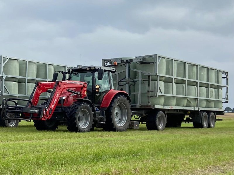 Traktor des Typs Massey Ferguson 5713 S Dyna-6, Gebrauchtmaschine in Schwentinental (Bild 1)