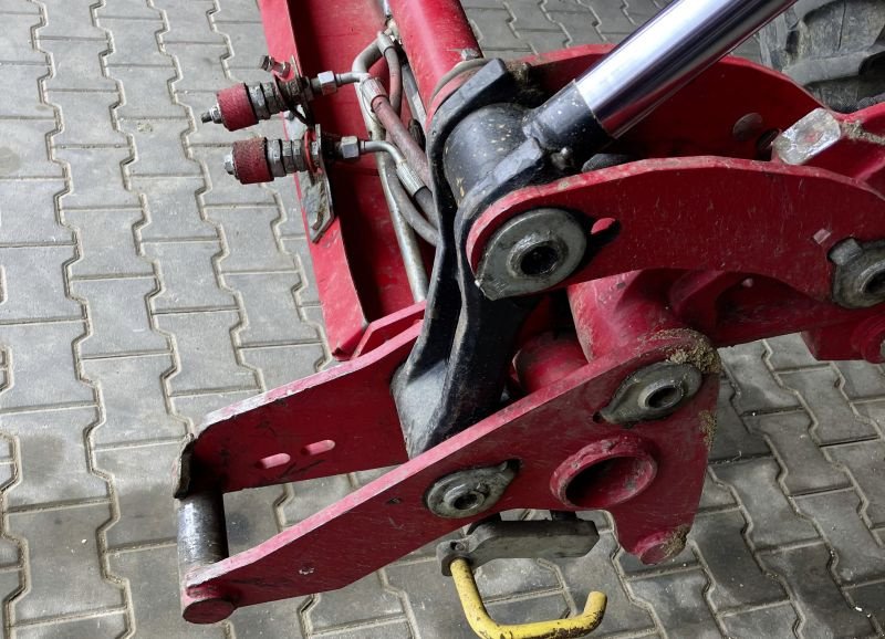 Traktor of the type Massey Ferguson 5713 S EFFICIENT, Gebrauchtmaschine in Wald (Picture 11)