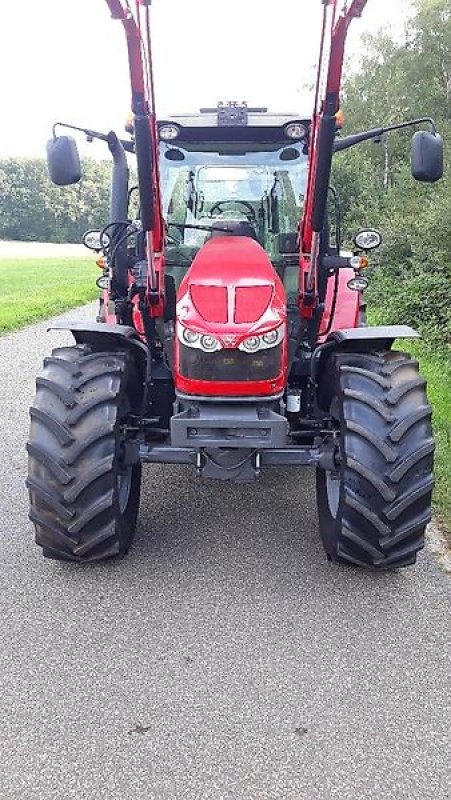 Traktor van het type Massey Ferguson 5713 SL, Gebrauchtmaschine in Itterbeck (Foto 9)