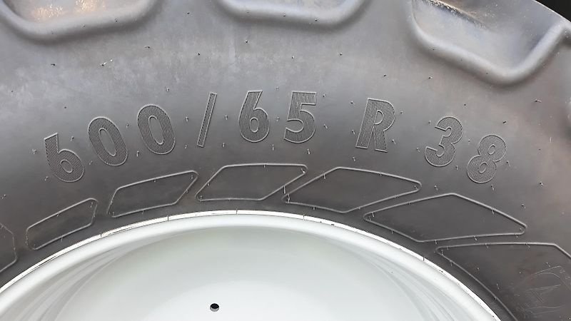 Traktor typu Massey Ferguson 5713 SL, Gebrauchtmaschine v Itterbeck (Obrázek 27)