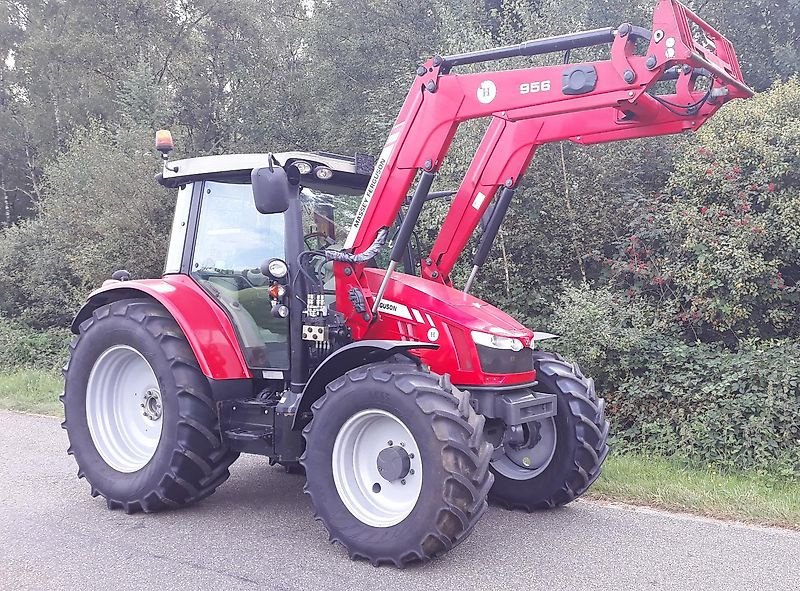 Traktor of the type Massey Ferguson 5713 SL, Gebrauchtmaschine in Itterbeck (Picture 8)