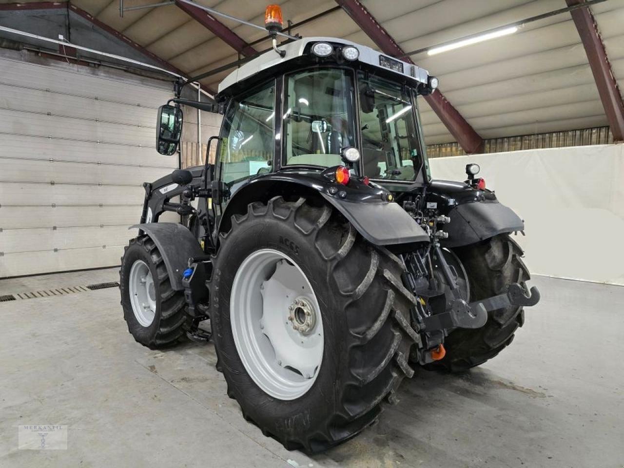 Traktor typu Massey Ferguson 5713S Dyna 4, Gebrauchtmaschine w Pragsdorf (Zdjęcie 9)