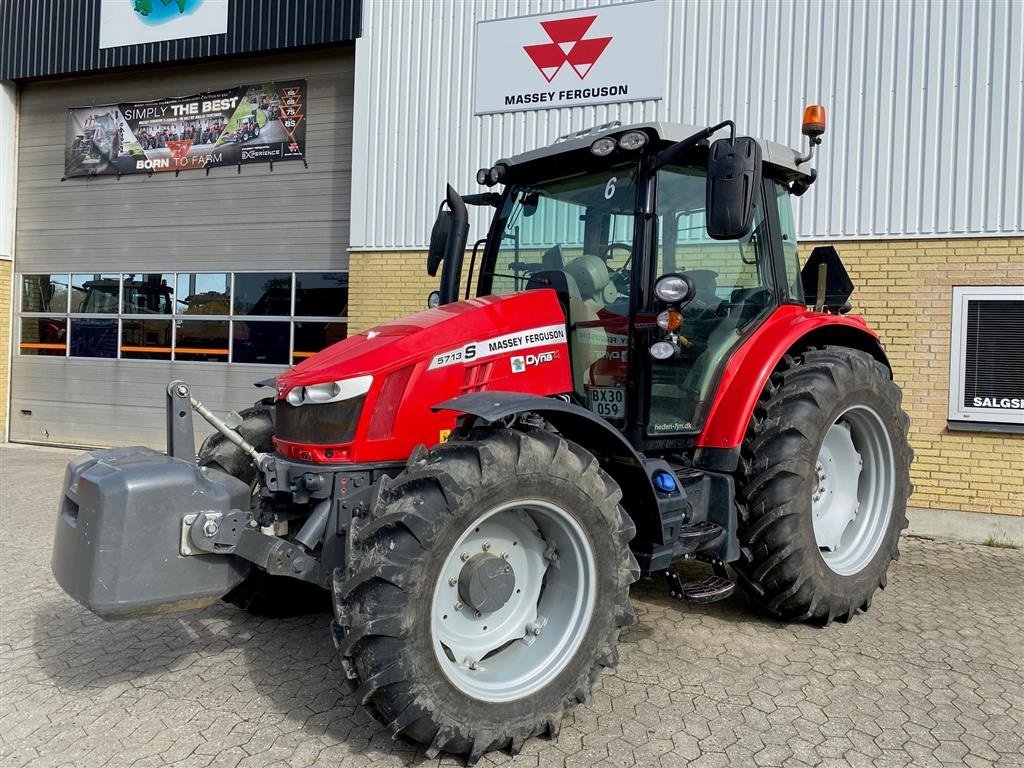 Traktor tipa Massey Ferguson 5713S Efficient Dyna 4 Novatel RTK autostyring, Gebrauchtmaschine u Ringe (Slika 2)