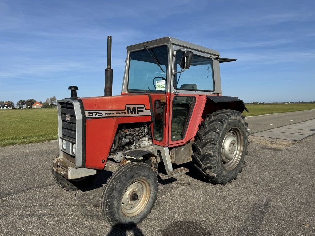 Traktor des Typs Massey Ferguson 575, Gebrauchtmaschine in Callantsoog (Bild 1)