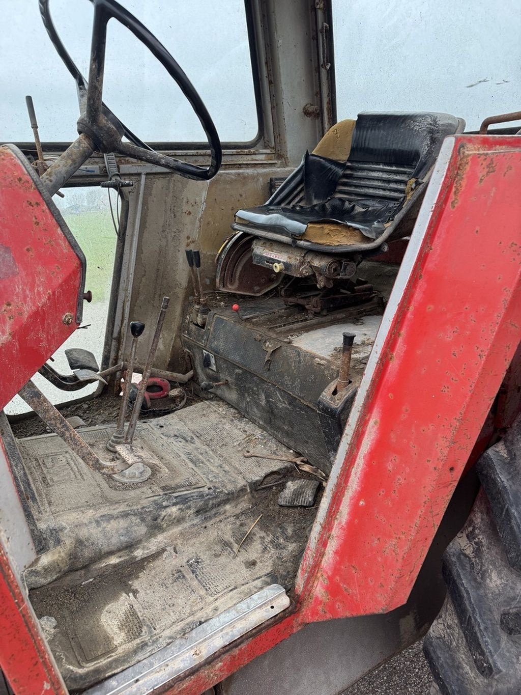 Traktor van het type Massey Ferguson 575, Gebrauchtmaschine in Callantsoog (Foto 8)