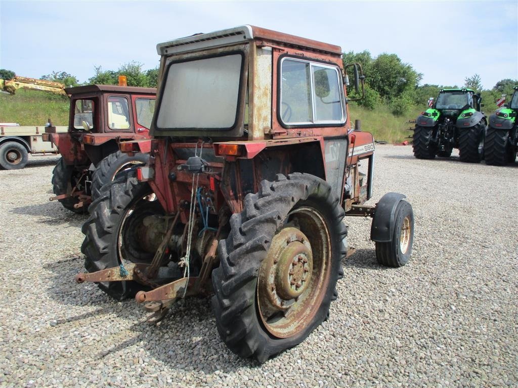 Traktor du type Massey Ferguson 590 Motor sidder fast, Gebrauchtmaschine en Lintrup (Photo 3)