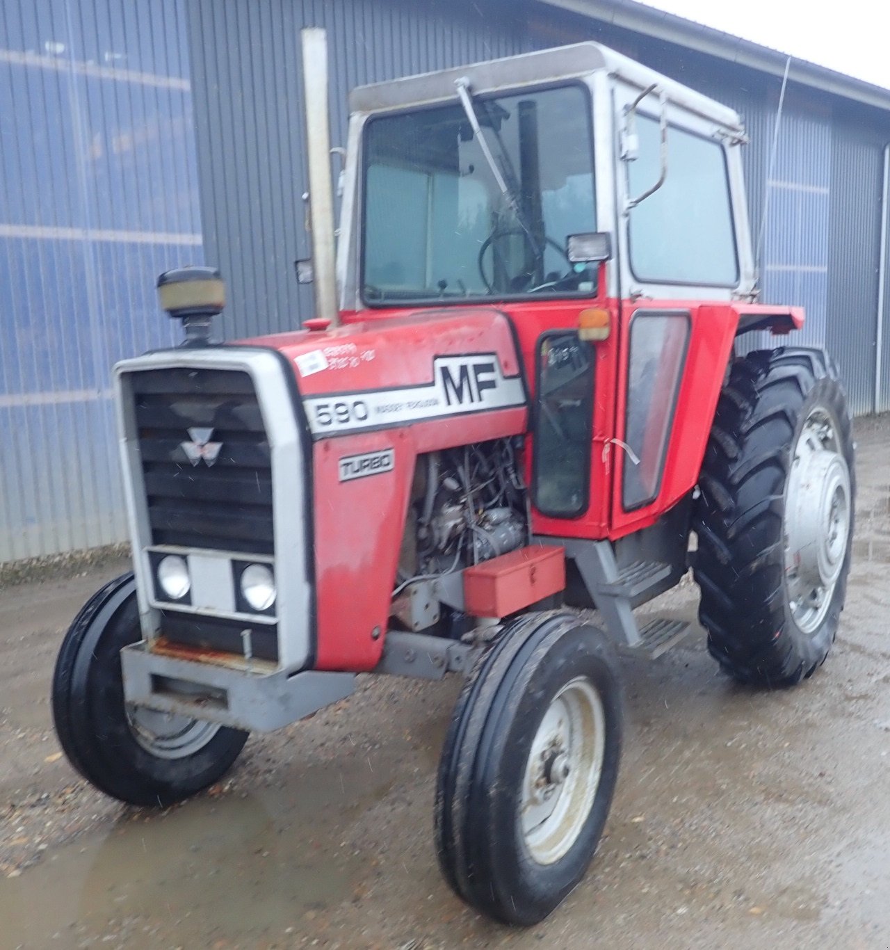 Traktor Türe ait Massey Ferguson 590, Gebrauchtmaschine içinde Viborg (resim 2)