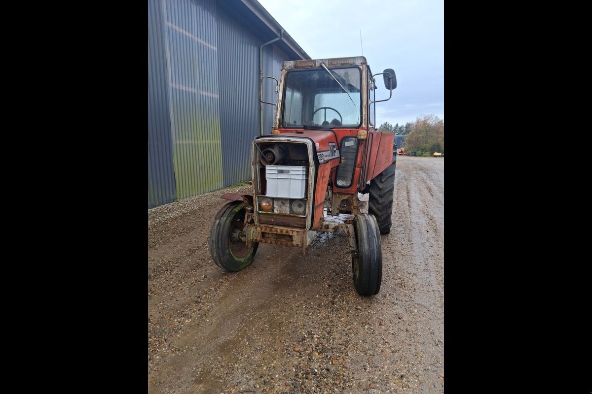 Traktor du type Massey Ferguson 590, Gebrauchtmaschine en Viborg (Photo 2)