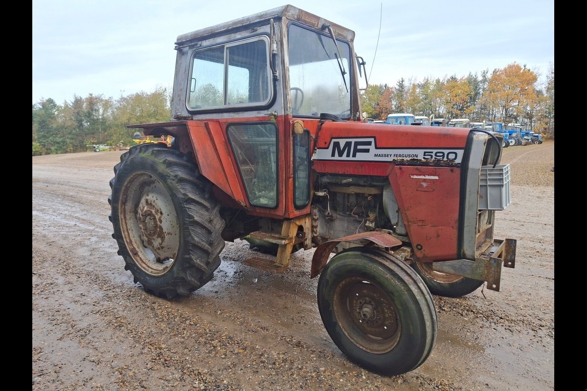 Traktor Türe ait Massey Ferguson 590, Gebrauchtmaschine içinde Viborg (resim 3)