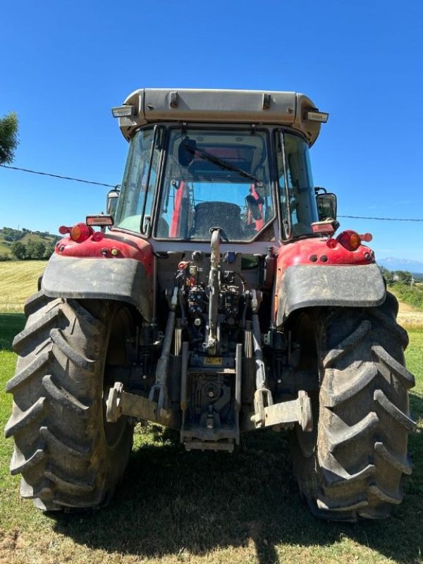 Traktor of the type Massey Ferguson 5S 125 D6 EXCLUSIF, Gebrauchtmaschine in BOULOGNE SUR GESSE (Picture 5)