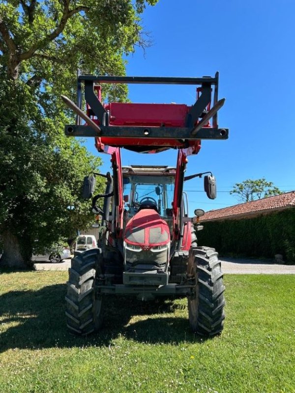 Traktor des Typs Massey Ferguson 5S 125 D6 EXCLUSIF, Gebrauchtmaschine in BOULOGNE SUR GESSE (Bild 2)