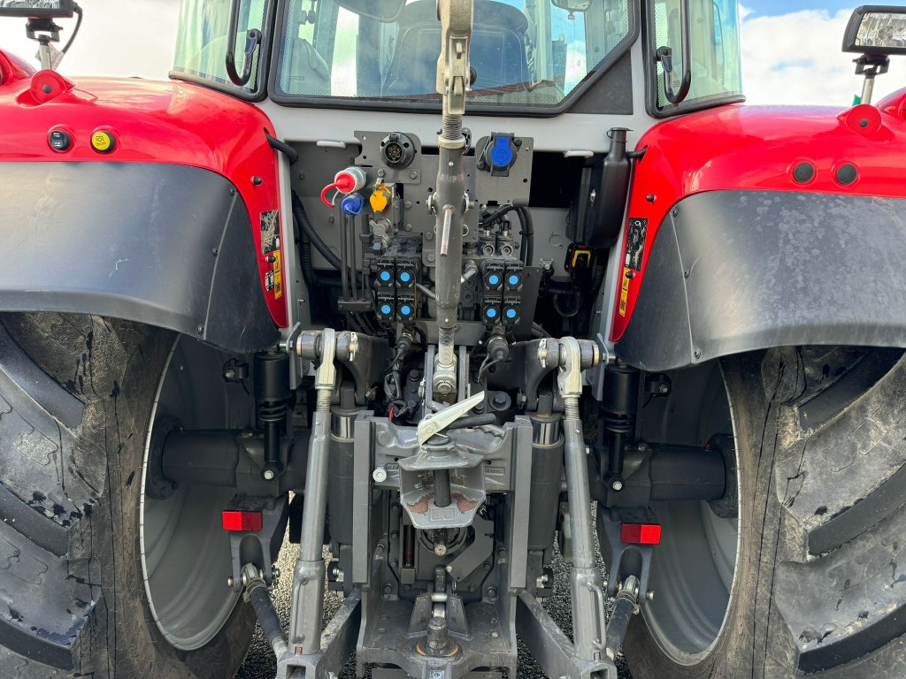 Traktor Türe ait Massey Ferguson 5S 125 EFFICIENT (DESTOCKAGE), Gebrauchtmaschine içinde GUERET (resim 7)