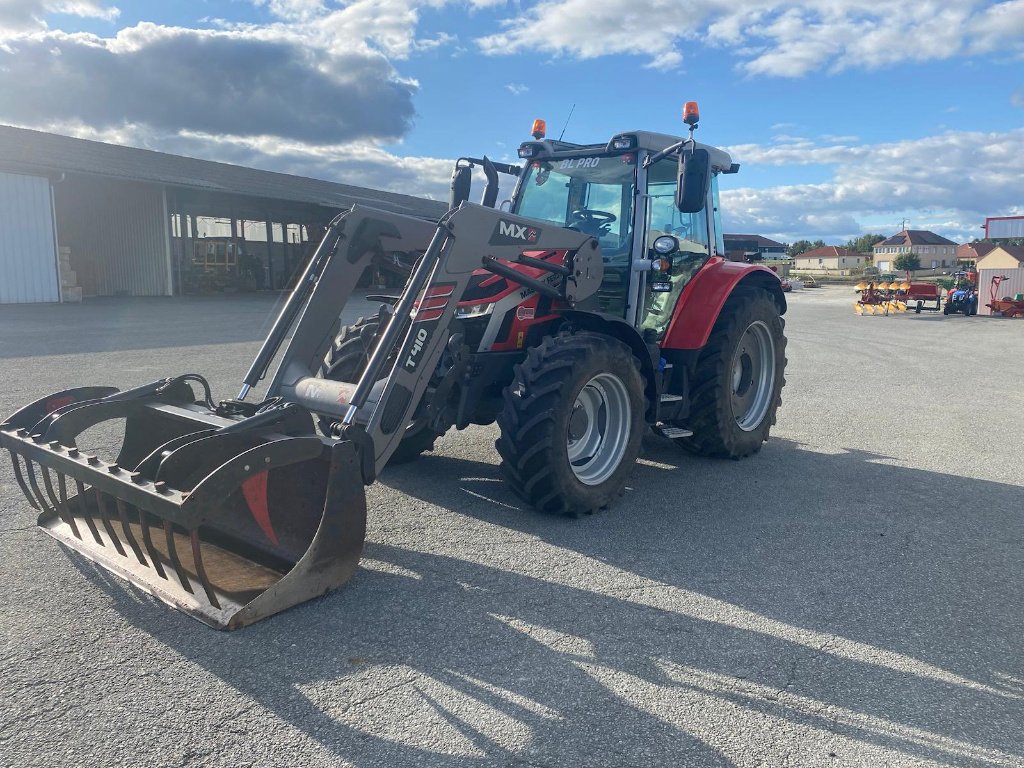 Traktor typu Massey Ferguson 5S 125 EFFICIENT, Gebrauchtmaschine v GUERET (Obrázek 2)