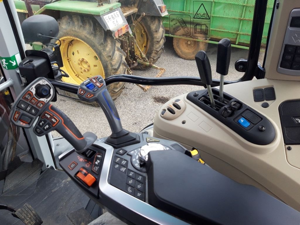 Traktor tip Massey Ferguson 5S 145 D 6 EFFICIENT, Gebrauchtmaschine in BRAS SUR MEUSE (Poză 5)