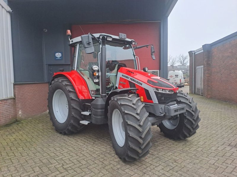 Traktor tipa Massey Ferguson 5S.105 DYNA-4 EFFICIENT, Neumaschine u MARIENHEEM (Slika 1)