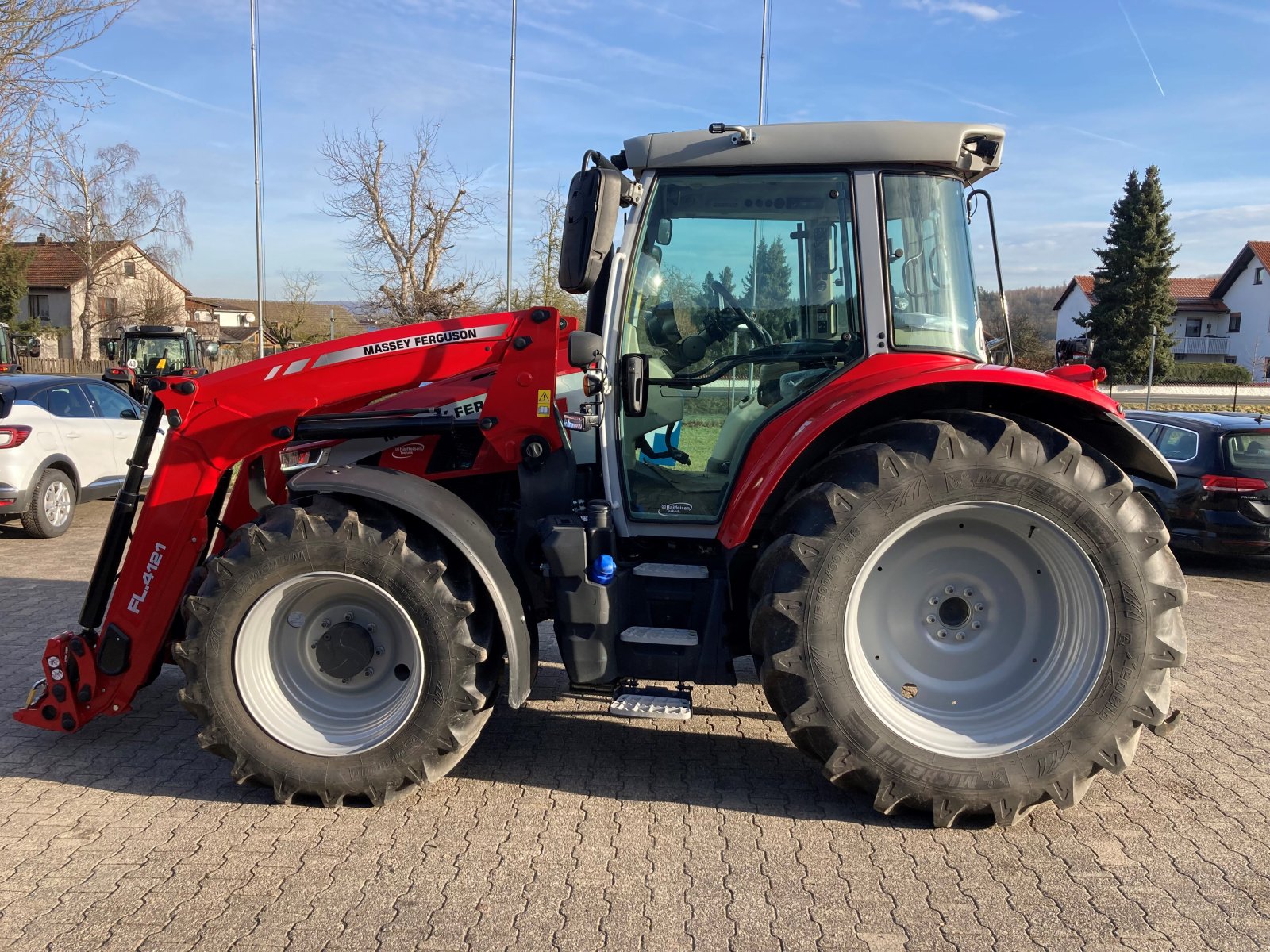 Traktor a típus Massey Ferguson 5S.115 Dyna-4 Efficient, Gebrauchtmaschine ekkor: Trendelburg (Kép 1)