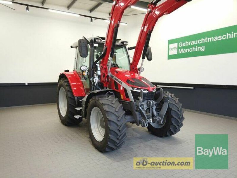 Traktor van het type Massey Ferguson 5S.115 DYNA-6 EFFICIENT, Gebrauchtmaschine in Manching (Foto 22)