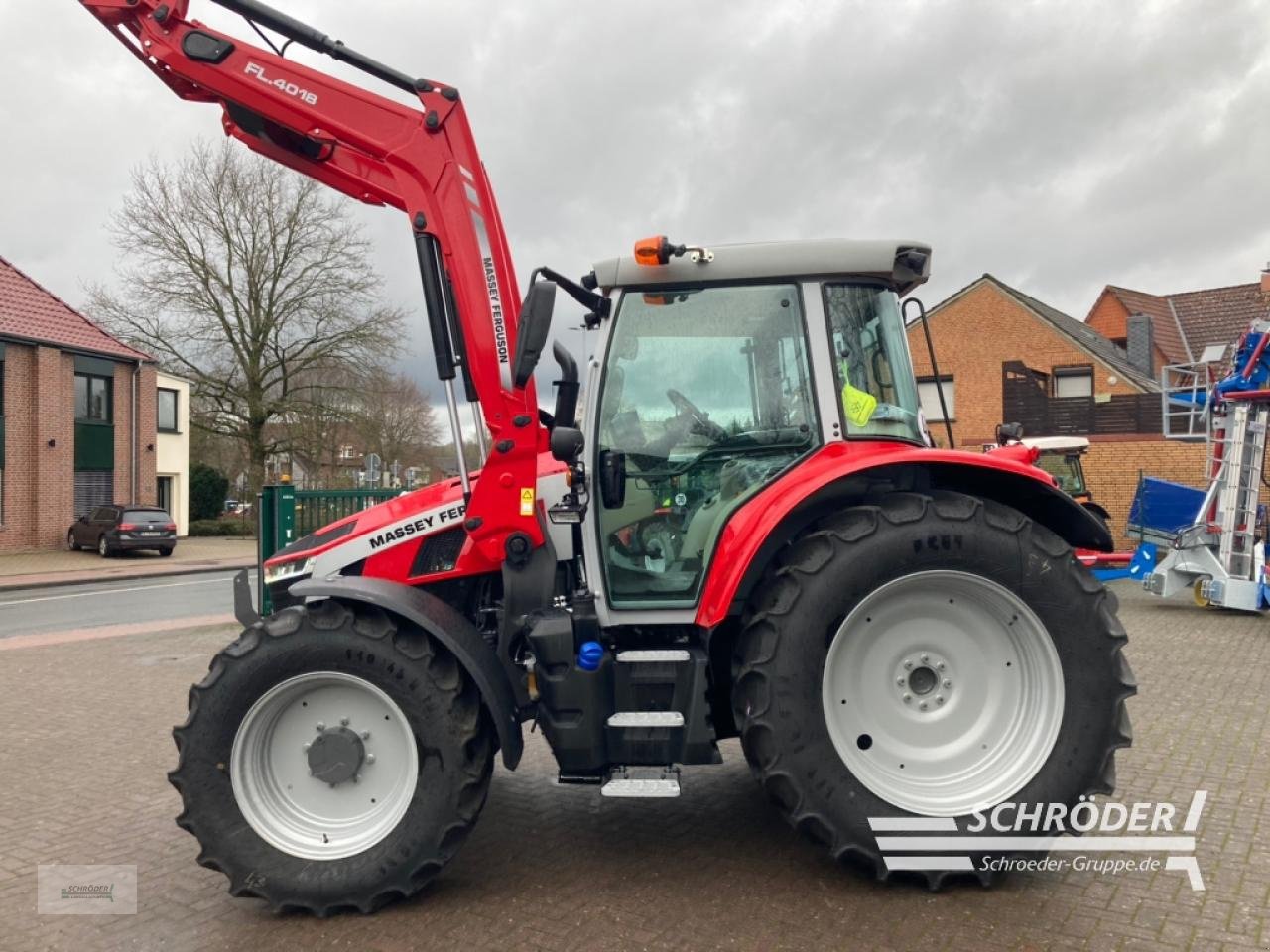 Traktor du type Massey Ferguson 5S.115 DYNA-6 EFFICIENT, Neumaschine en Westerstede (Photo 4)