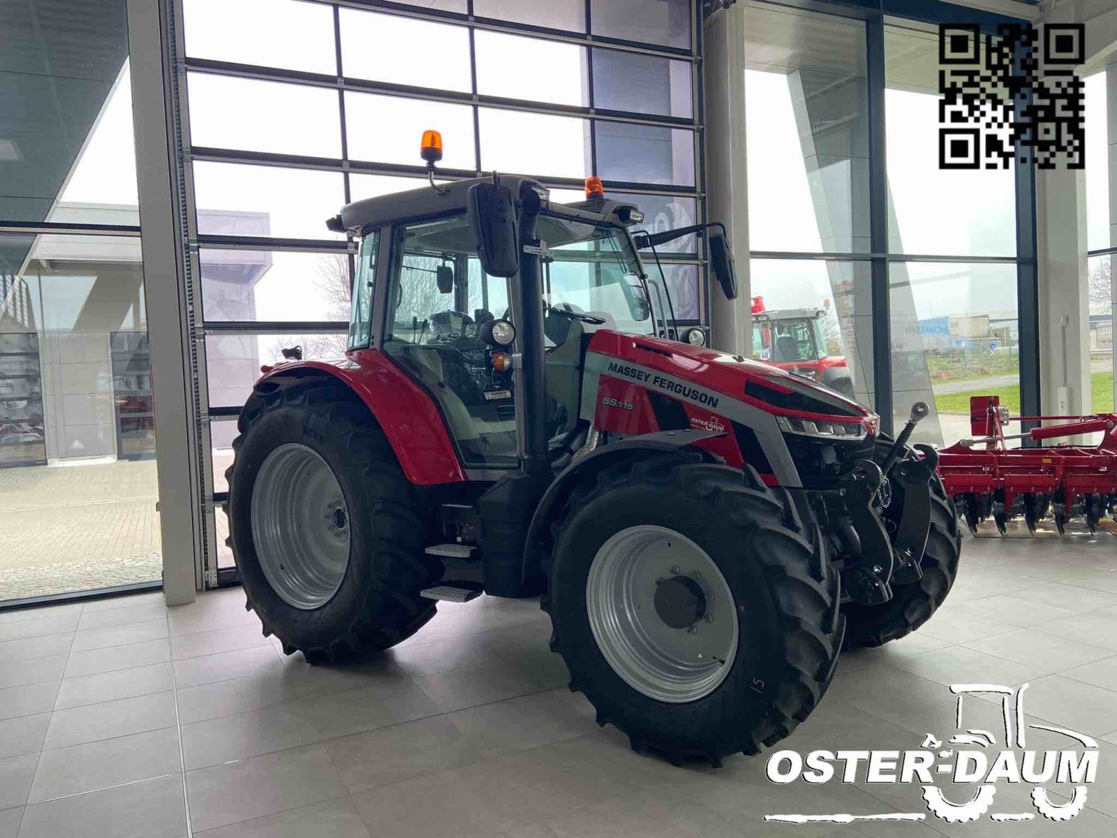 Traktor от тип Massey Ferguson 5S.115 Dyna6 Efficient, Neumaschine в Kaisersesch (Снимка 4)