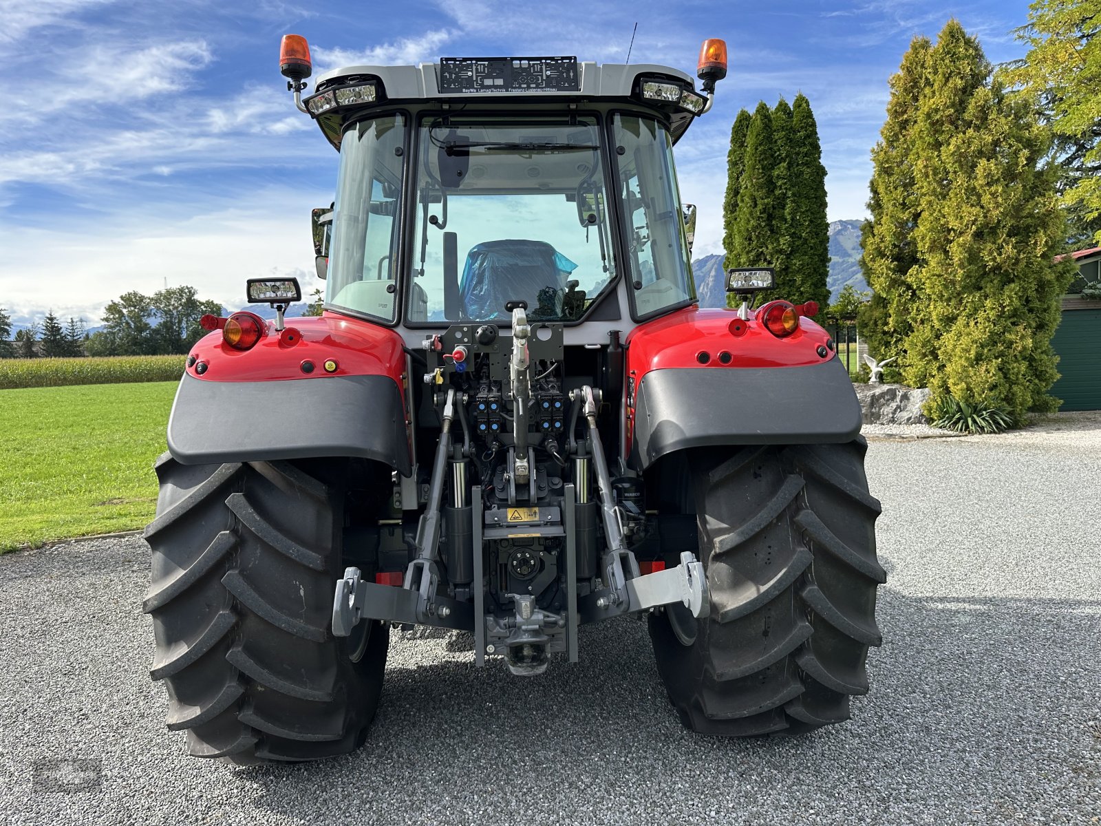 Traktor van het type Massey Ferguson 5S.115, Gebrauchtmaschine in Rankweil (Foto 9)