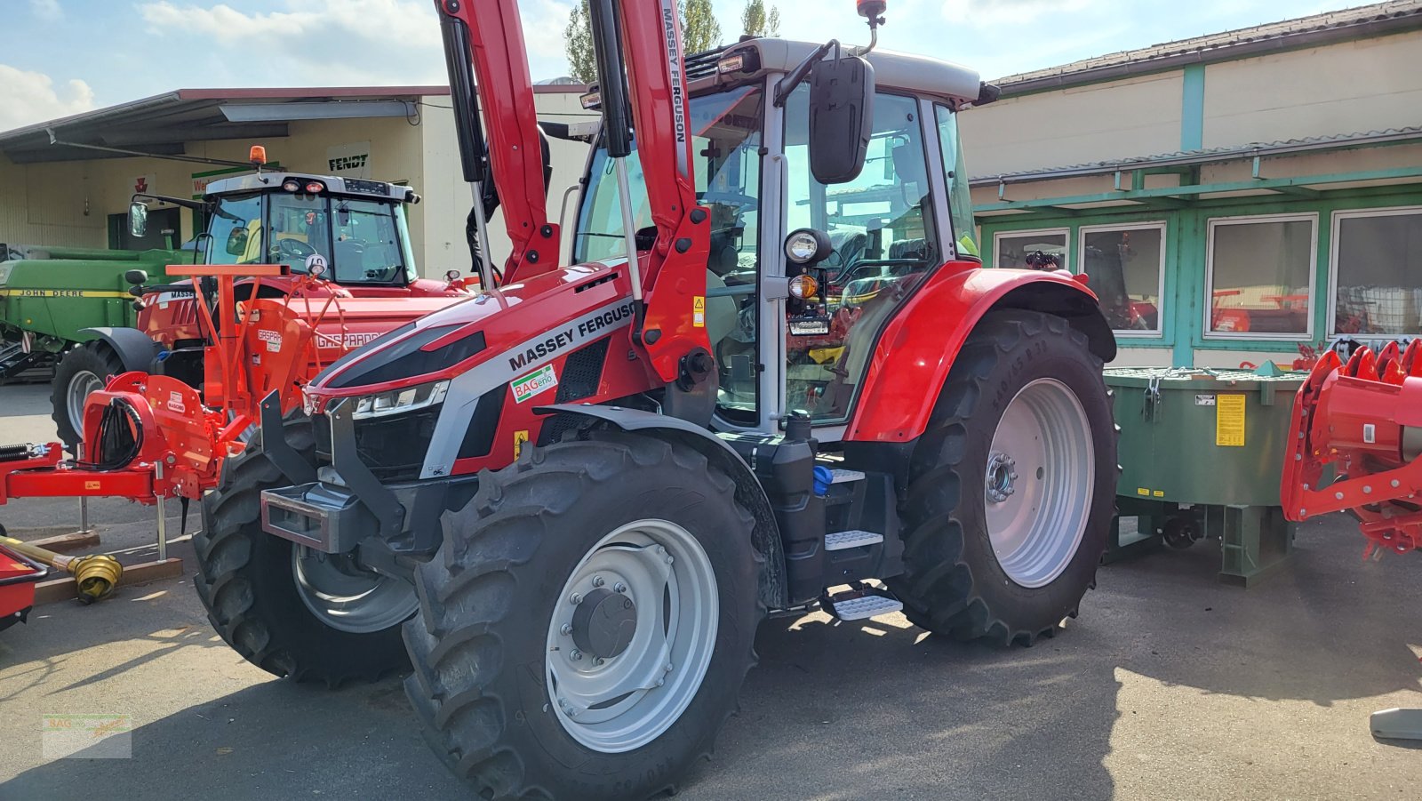 Traktor του τύπου Massey Ferguson 5S.115, Neumaschine σε Bad Mergentheim (Φωτογραφία 1)