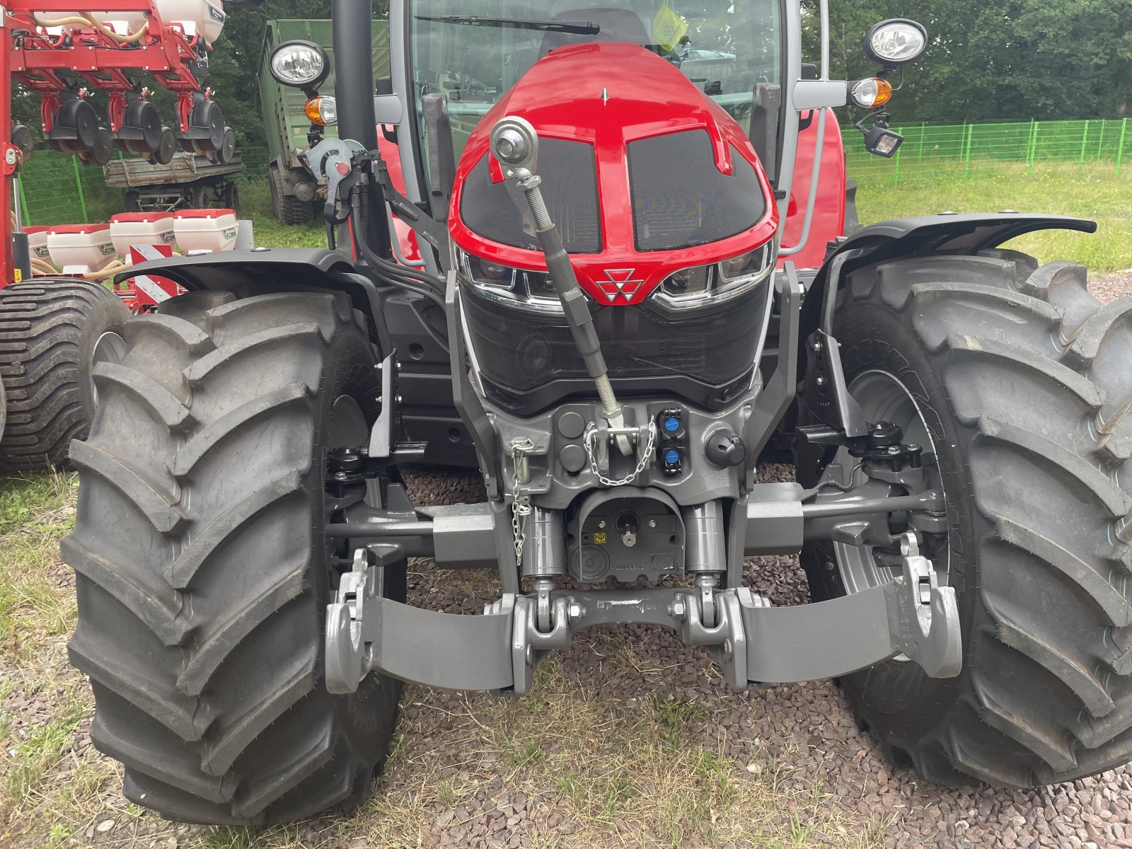 Traktor Türe ait Massey Ferguson 5S.125 Dyna-4 ESSENTIAL, Vorführmaschine içinde Gadenstedt (resim 4)