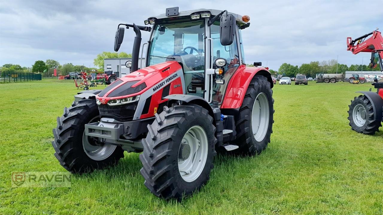 Traktor типа Massey Ferguson 5S.135 D4, Neumaschine в Sulingen (Фотография 4)