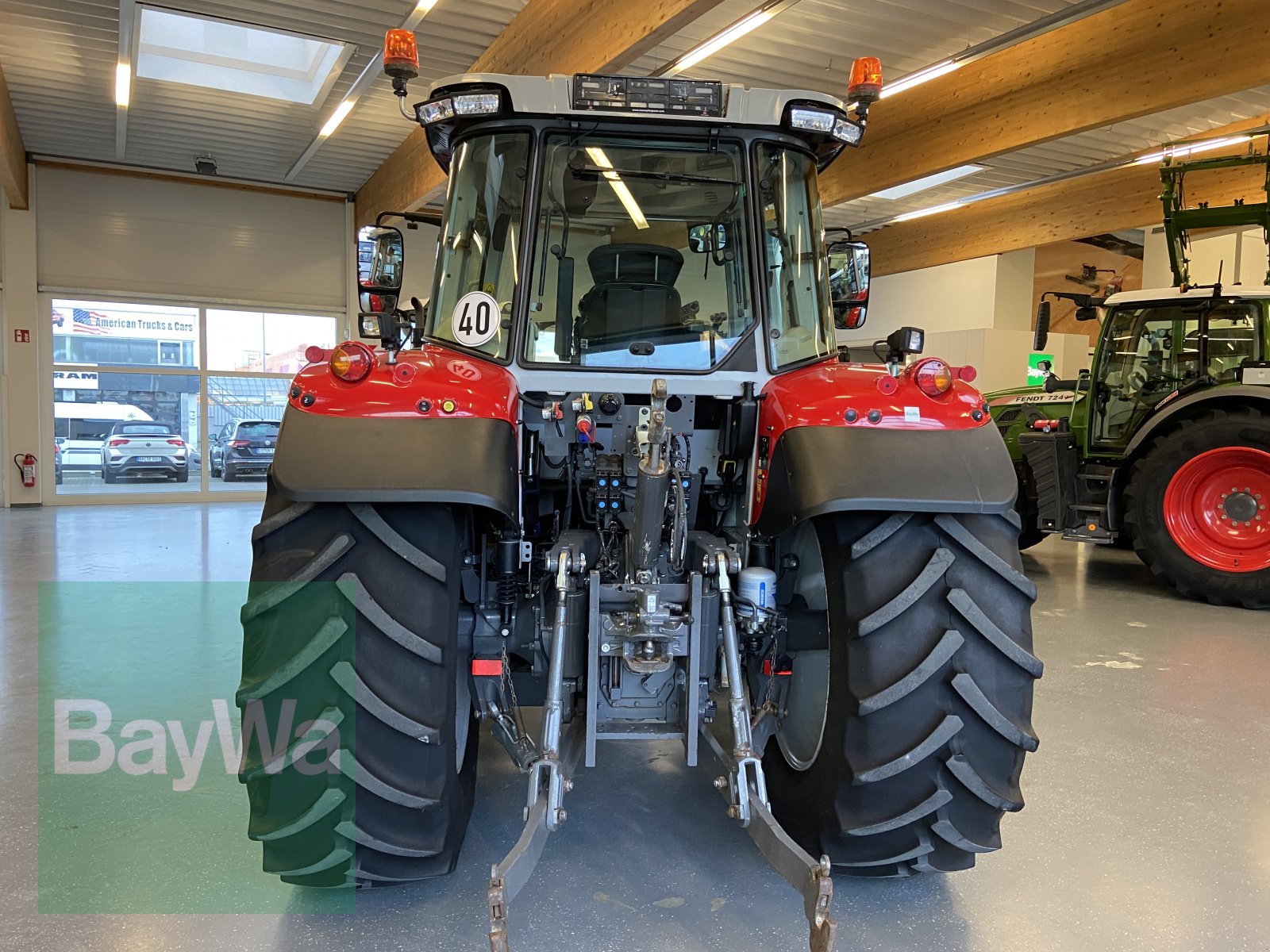 Traktor van het type Massey Ferguson 5S.135. Dyna 6, Gebrauchtmaschine in Bamberg (Foto 7)