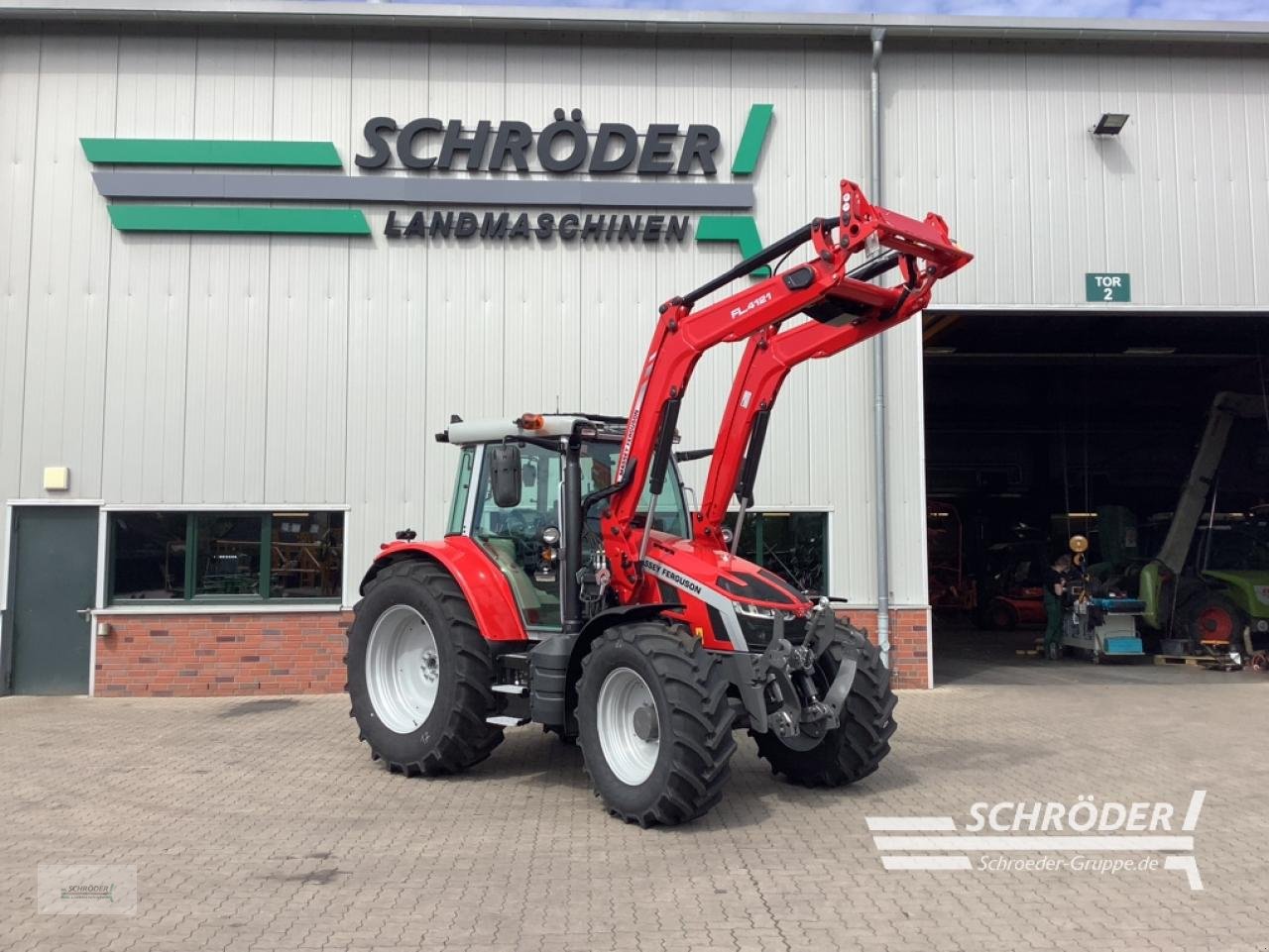 Traktor of the type Massey Ferguson 5S.145 DYNA-6 EFFICIENT, Neumaschine in Langenweddingen (Picture 1)