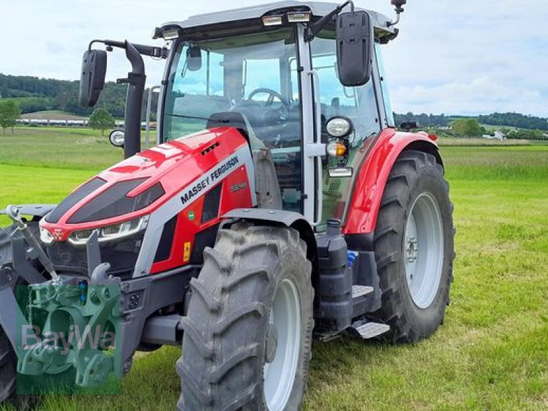Traktor des Typs Massey Ferguson 5S.145 DYNA-6 EXCLUSIVE, Neumaschine in Ansbach