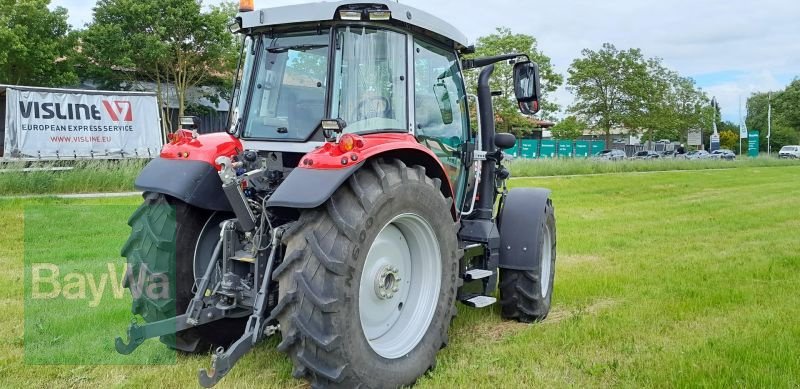 Traktor des Typs Massey Ferguson 5S.145 DYNA-6 EXCLUSIVE, Neumaschine in Ansbach (Bild 5)