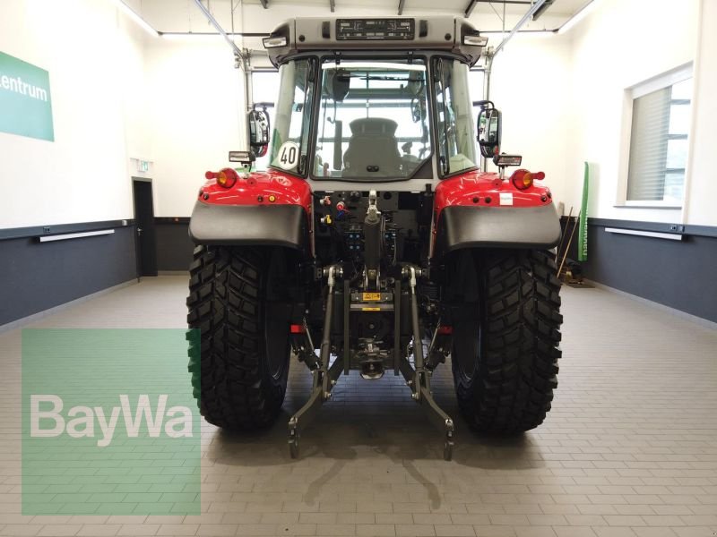 Traktor des Typs Massey Ferguson 5S.145 DYNA-6 EXCLUSIVE, Gebrauchtmaschine in Manching (Bild 7)