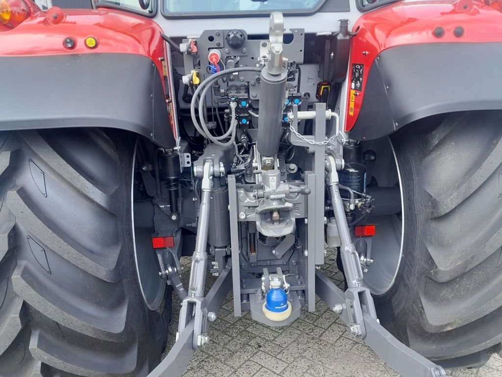 Traktor typu Massey Ferguson 5S.145 DYNA-6 EXCLUSIVE, Neumaschine v MARIENHEEM (Obrázok 7)