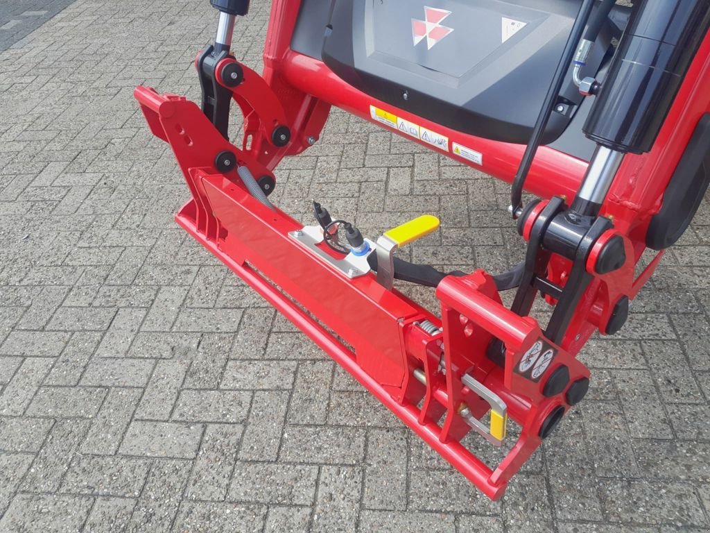 Traktor a típus Massey Ferguson 5S.145 DYNA-6 EXCLUSIVE, Neumaschine ekkor: MARIENHEEM (Kép 8)