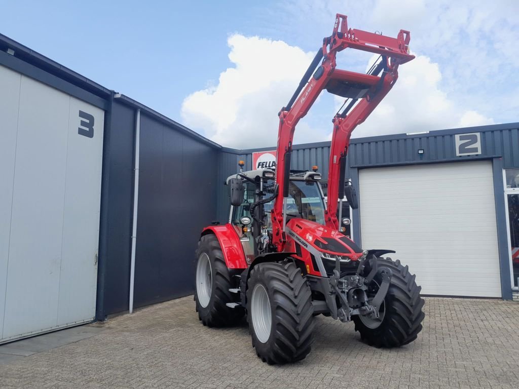 Traktor typu Massey Ferguson 5S.145 DYNA-6 EXCLUSIVE, Neumaschine w MARIENHEEM (Zdjęcie 1)