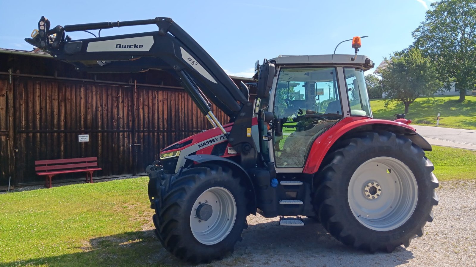 Traktor типа Massey Ferguson 5S.145 Dyna-6 Exklusive, Gebrauchtmaschine в Bad Griesbach (Фотография 1)