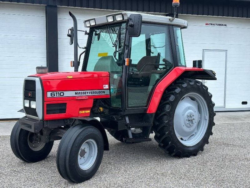 Traktor des Typs Massey Ferguson 6110, Gebrauchtmaschine in Linde (dr) (Bild 2)