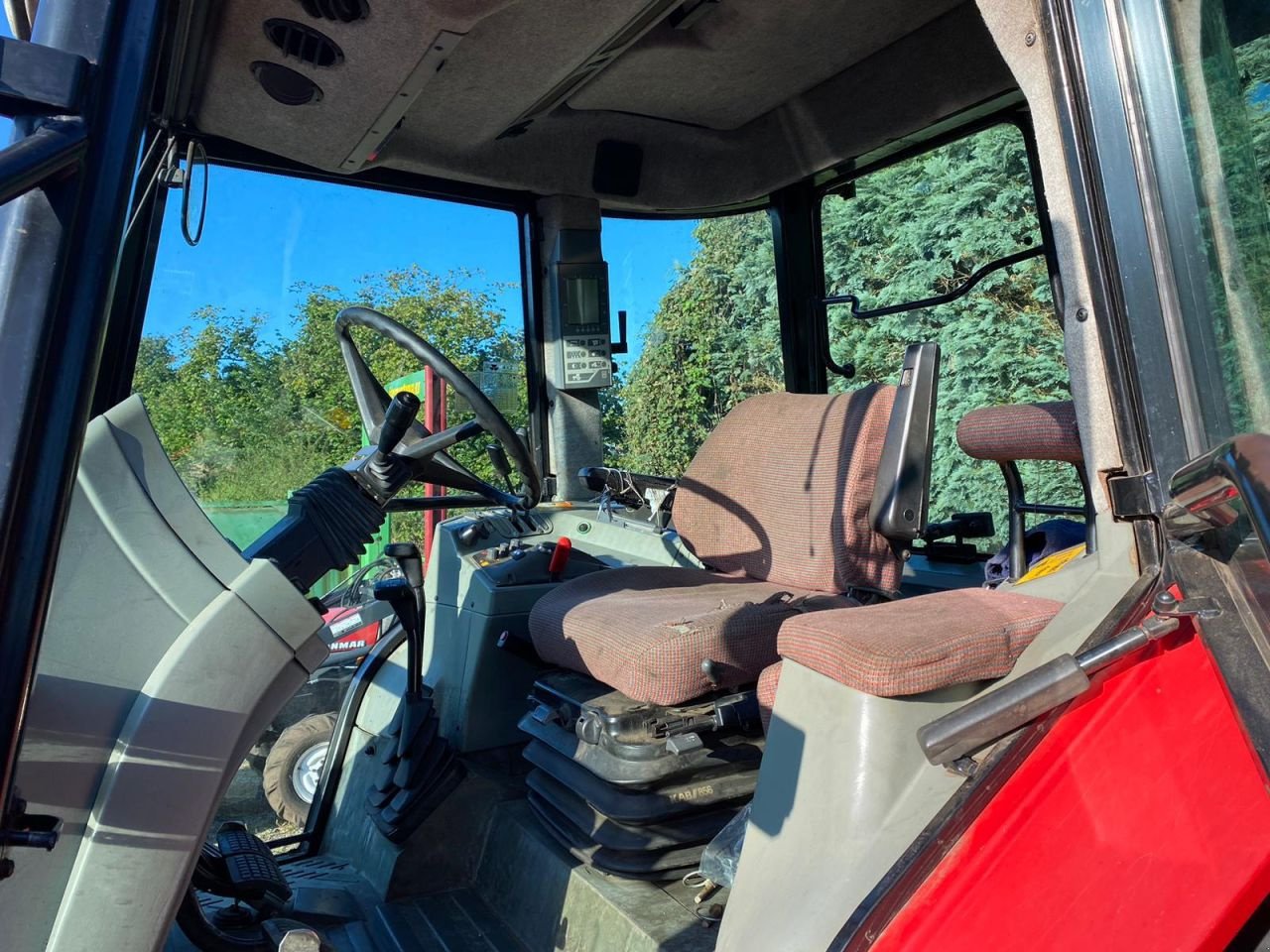 Traktor typu Massey Ferguson 6130 Power Shift, Gebrauchtmaschine v Winterswijk - Huppel (Obrázek 11)