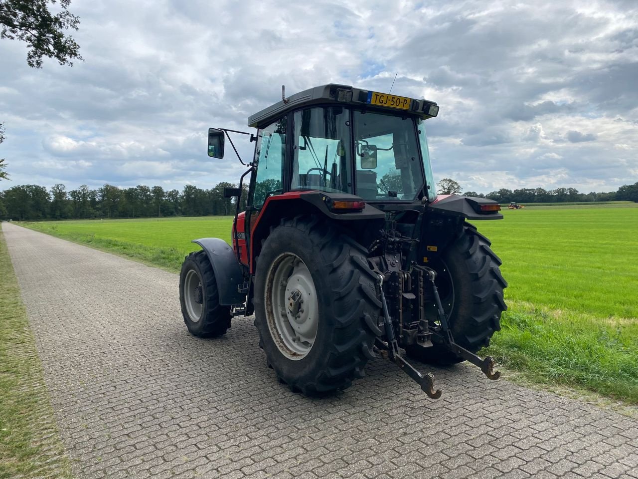 Traktor of the type Massey Ferguson 6130 Power Shift, Gebrauchtmaschine in Winterswijk - Huppel (Picture 5)