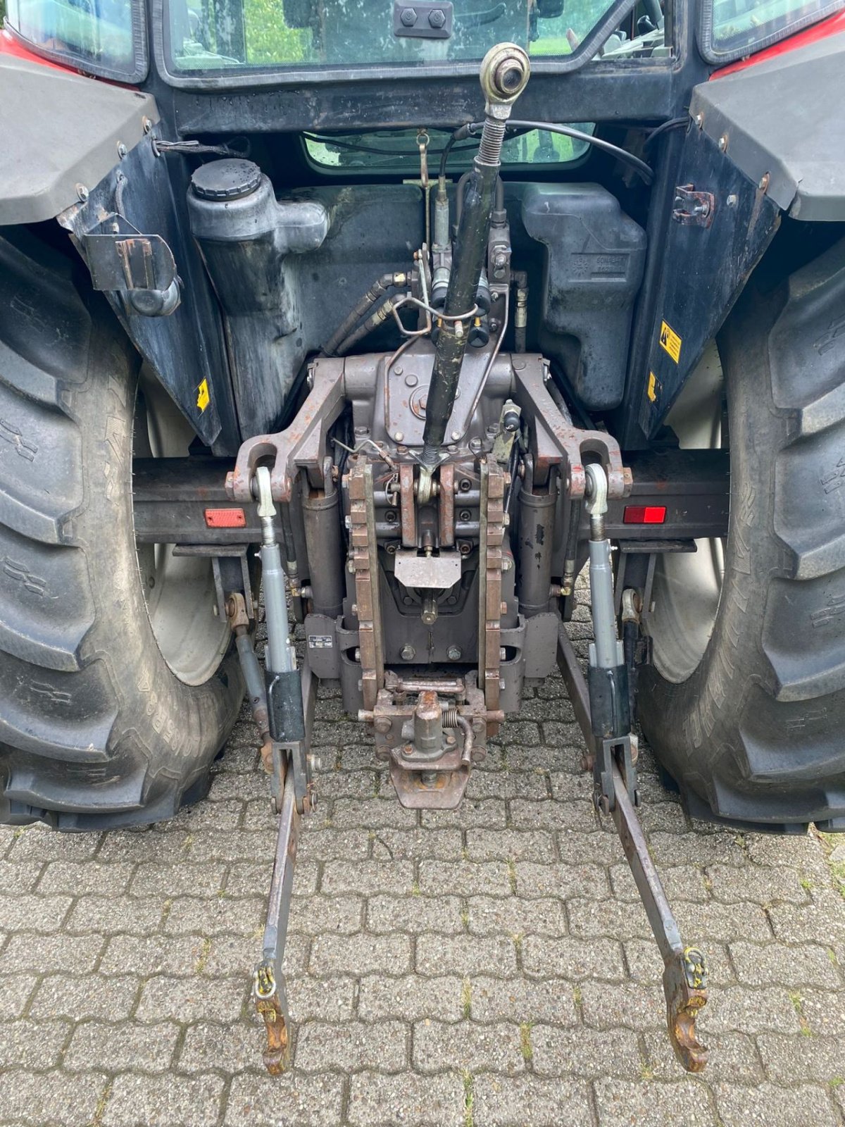 Traktor of the type Massey Ferguson 6130 Power Shift, Gebrauchtmaschine in Winterswijk - Huppel (Picture 8)