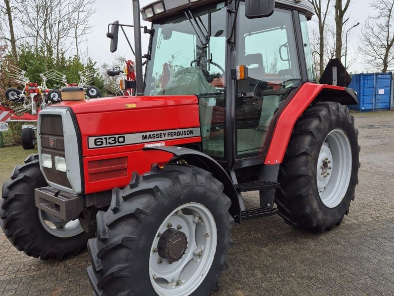 Traktor of the type Massey Ferguson 6130, Gebrauchtmaschine in Oosterwolde (Picture 1)