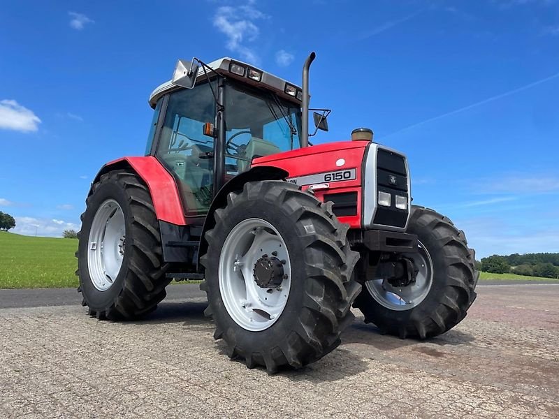 Traktor типа Massey Ferguson 6150 Dynashift, Gebrauchtmaschine в Steinau 