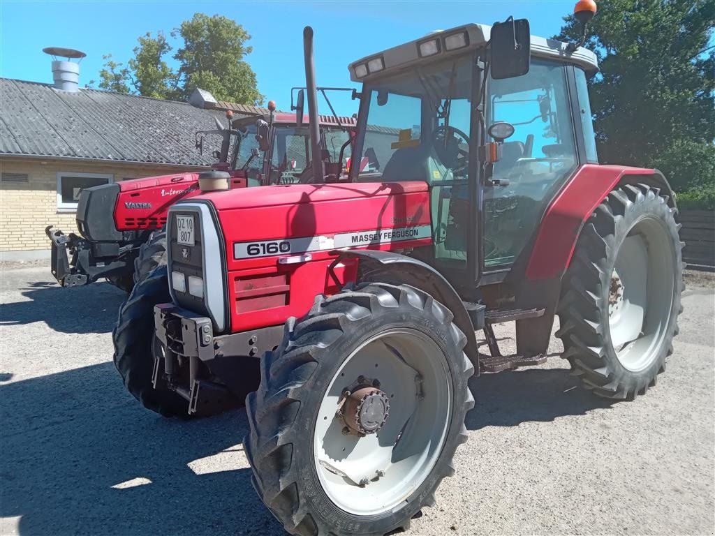 Traktor typu Massey Ferguson 6160 DYNASHIFT, Gebrauchtmaschine w Gudbjerg (Zdjęcie 1)