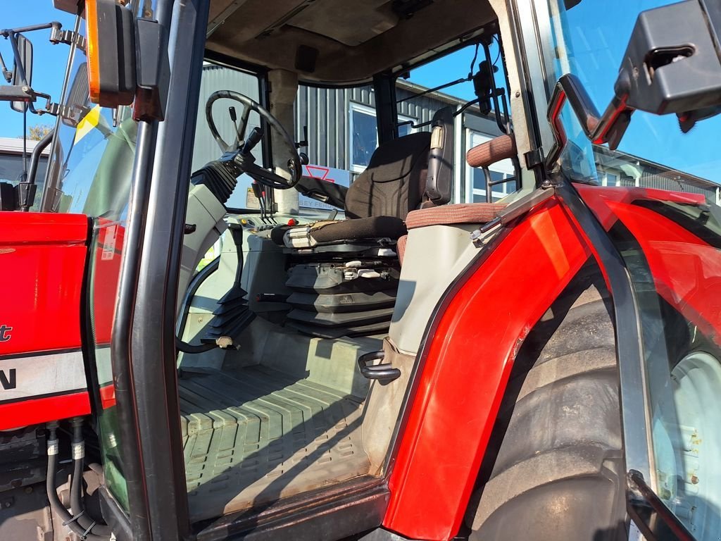 Traktor of the type Massey Ferguson 6160 DYNASHIFT, Gebrauchtmaschine in MARIENHEEM (Picture 10)