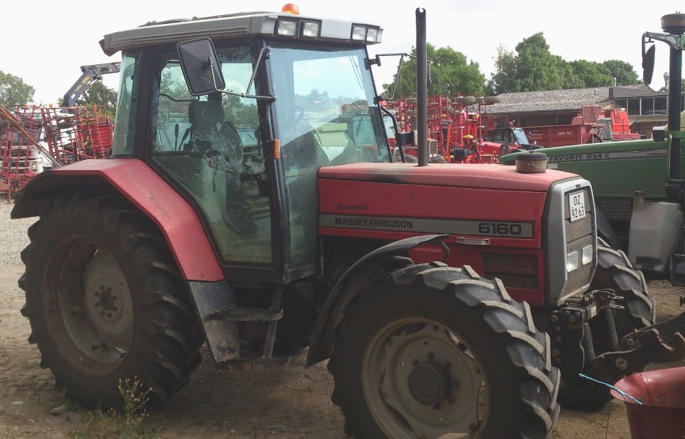 Traktor Türe ait Massey Ferguson 6160, Gebrauchtmaschine içinde Viborg (resim 3)