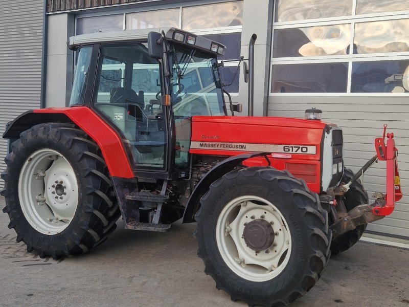 Traktor от тип Massey Ferguson 6170, Gebrauchtmaschine в Neureichenau (Снимка 1)