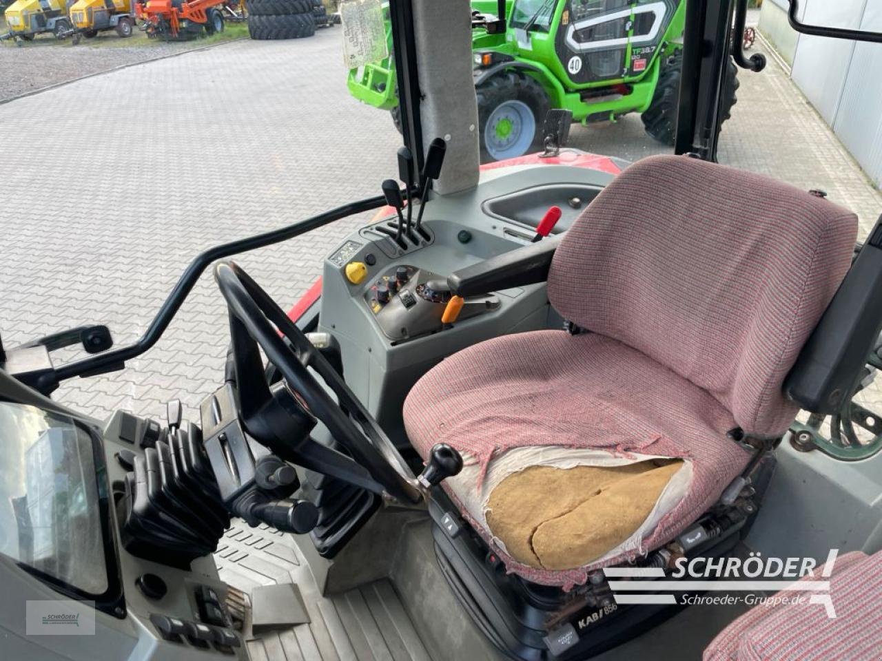 Traktor van het type Massey Ferguson 6180, Gebrauchtmaschine in Wildeshausen (Foto 11)