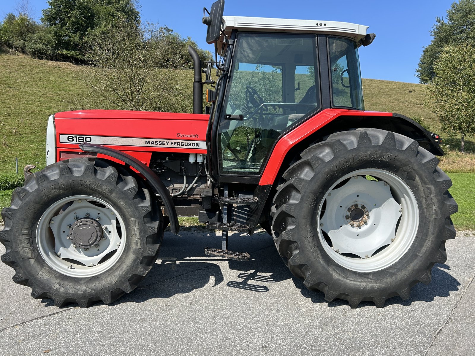 Traktor a típus Massey Ferguson 6190, Gebrauchtmaschine ekkor: Bad Griesbach (Kép 1)