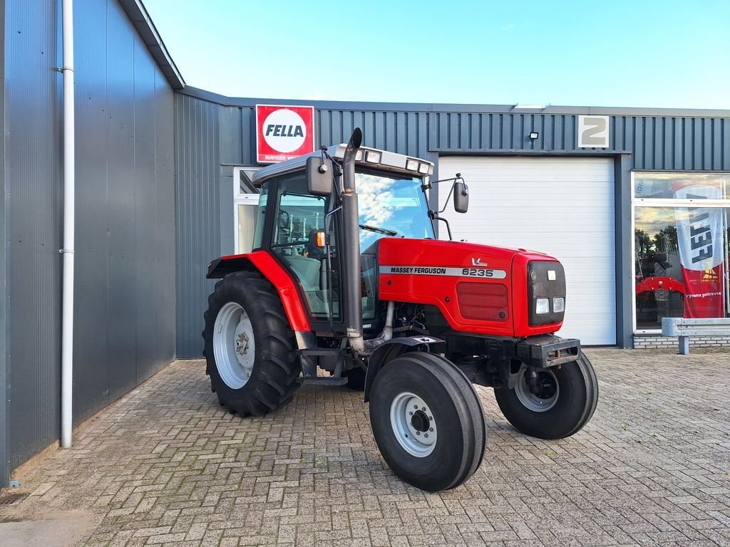 Traktor van het type Massey Ferguson 6235 SPEEDSHIFT, Gebrauchtmaschine in MARIENHEEM (Foto 1)